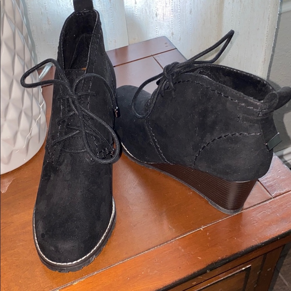 Black Wedged Booties
